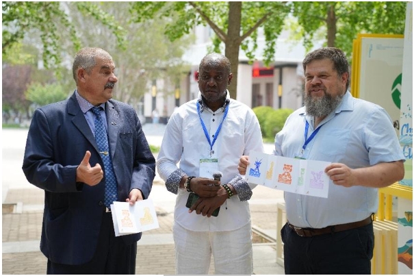 聆听现场讲解333.png 聆听现场讲解333.png