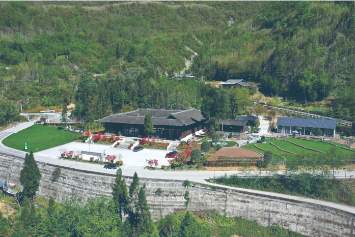 四川宝兴邓池沟大熊猫溯源营地景象.png 四川宝兴邓池沟大熊猫溯源营地景象.png